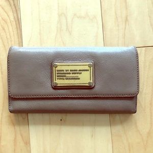 Marc by Marc Jacobs Classic Q wallet